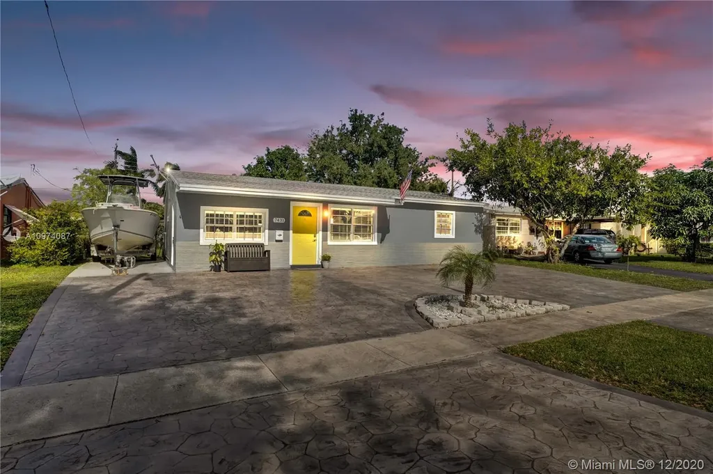 7431 Pierce Street Hollywood FL 33024