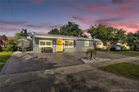 7431 Pierce Street Hollywood FL 33024