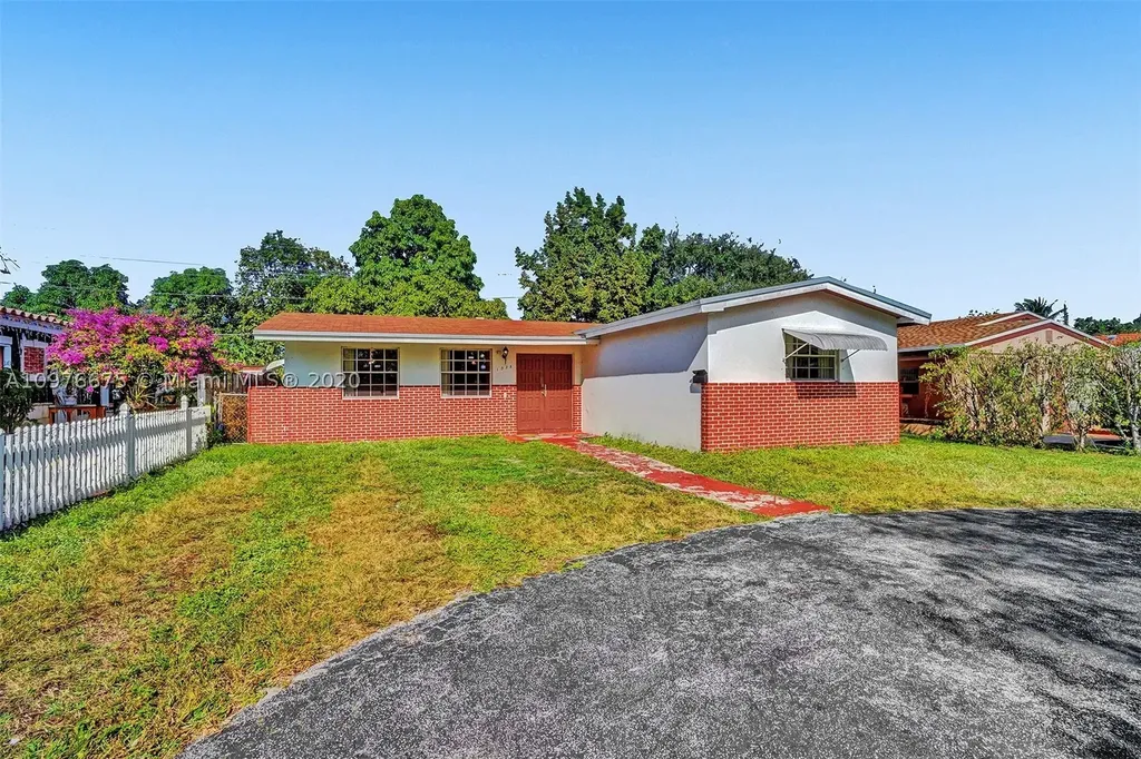 1535 NE 180th Street North Miami Beach FL 33162