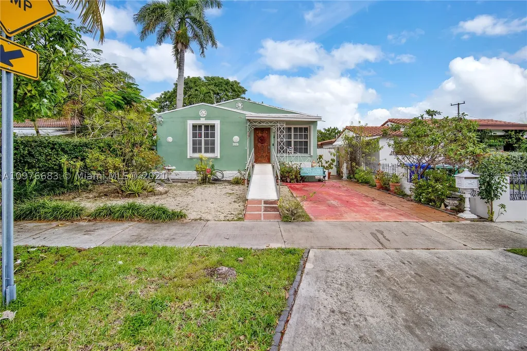 2425 SW 26th Lane Miami FL 33133
