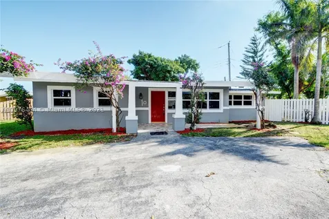 10 SE 6th Court Pompano Beach FL 33060