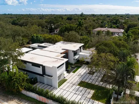 9121 SW 62 Court Pinecrest FL 33156