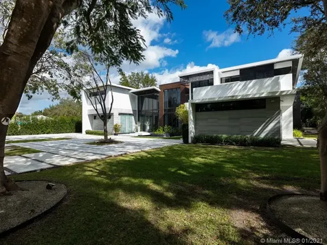 9121 SW 62 Court Pinecrest FL 33156