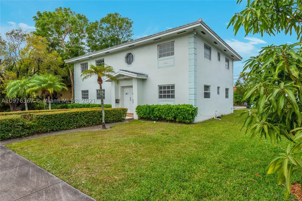 4831 Ponce De Leon Boulevard Coral Gables FL 33146