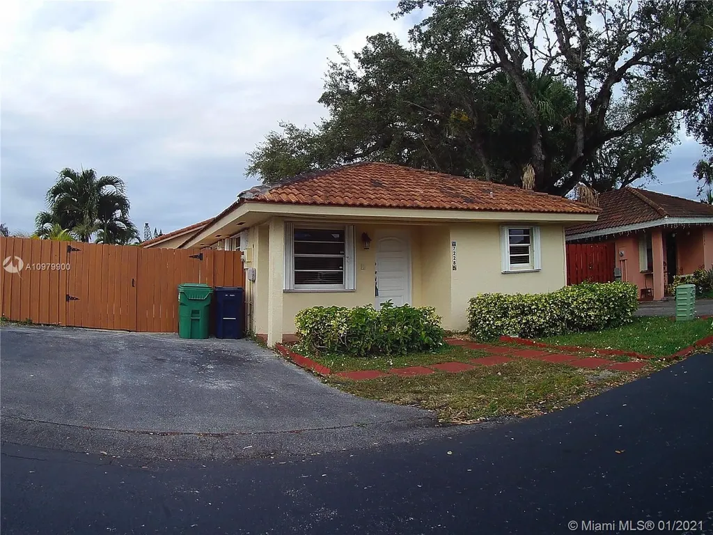 7228 SW 113th Court Circle Miami FL 33173