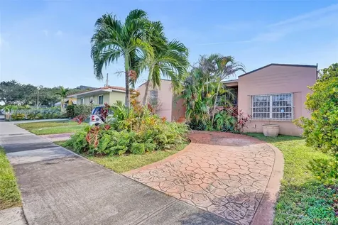 2220 SW 21st Terrace Miami FL 33145