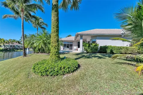 10990 Hawks Vista Street Plantation FL 33324