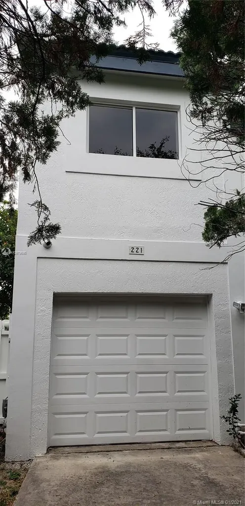 221 NE 211th Street Miami FL 33179