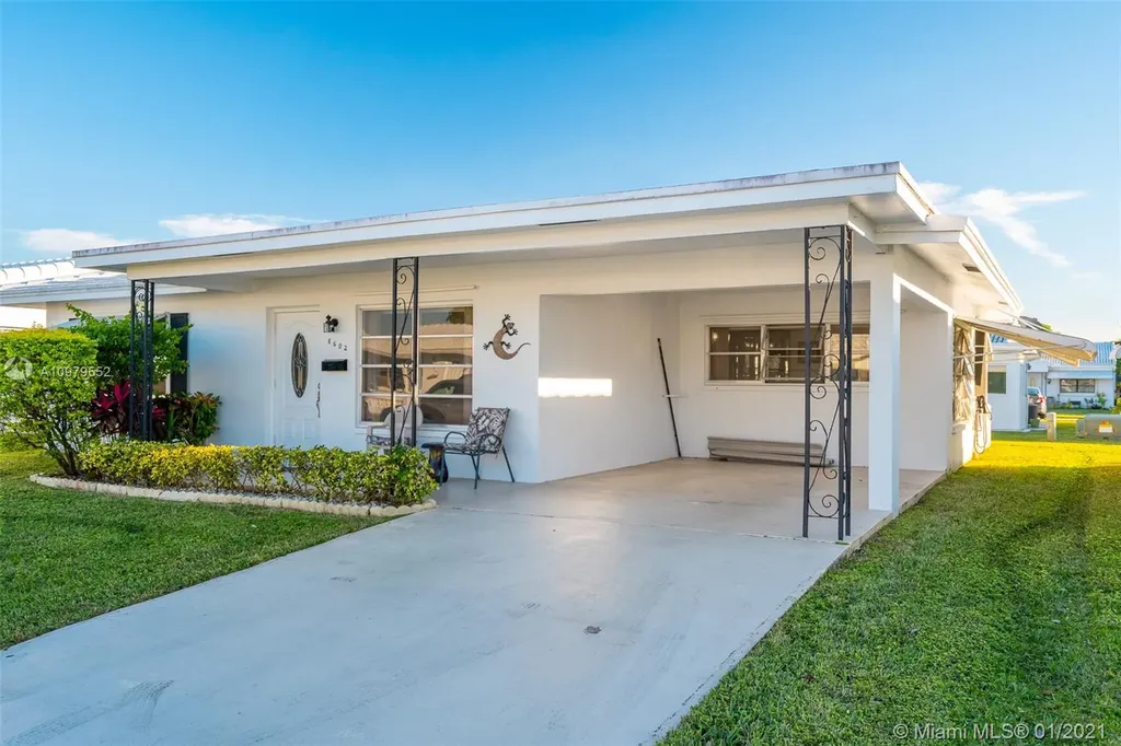 8602 NW 59th Court Tamarac FL 33321