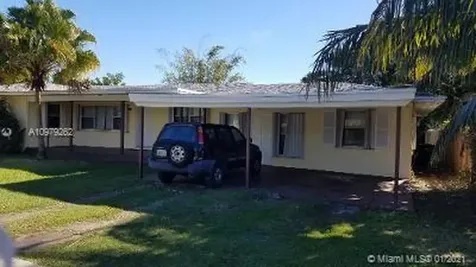 389 NW 2nd Street Florida City FL 33034