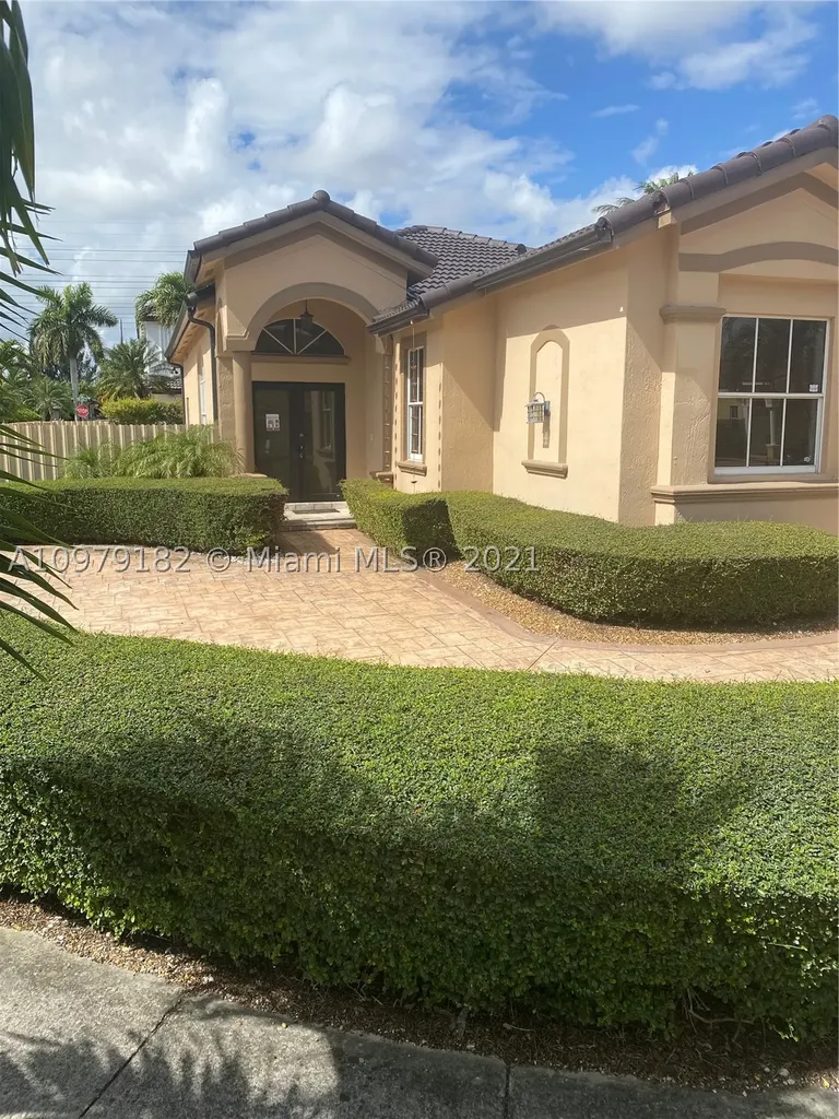 1040 NW 136th Avenue Miami FL 33182