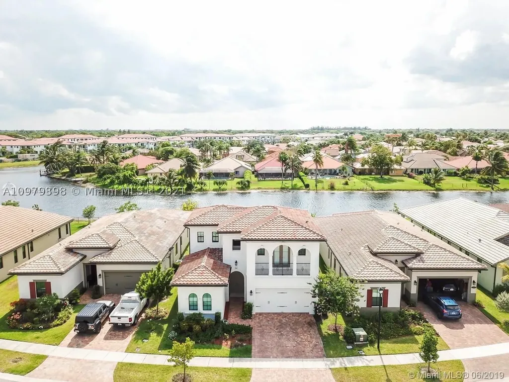 1100 SW 113th Avenue Pembroke Pines FL 33025