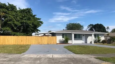 3781 SW 32nd Court West Park FL 33023