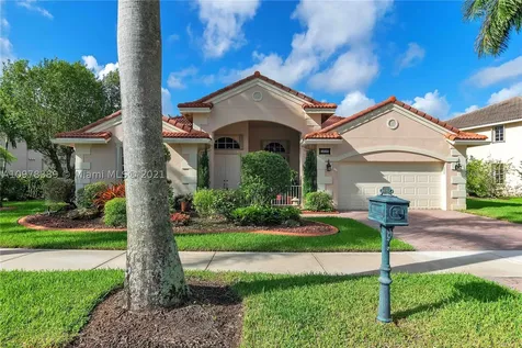2535 Hunters Run Way Weston FL 33327