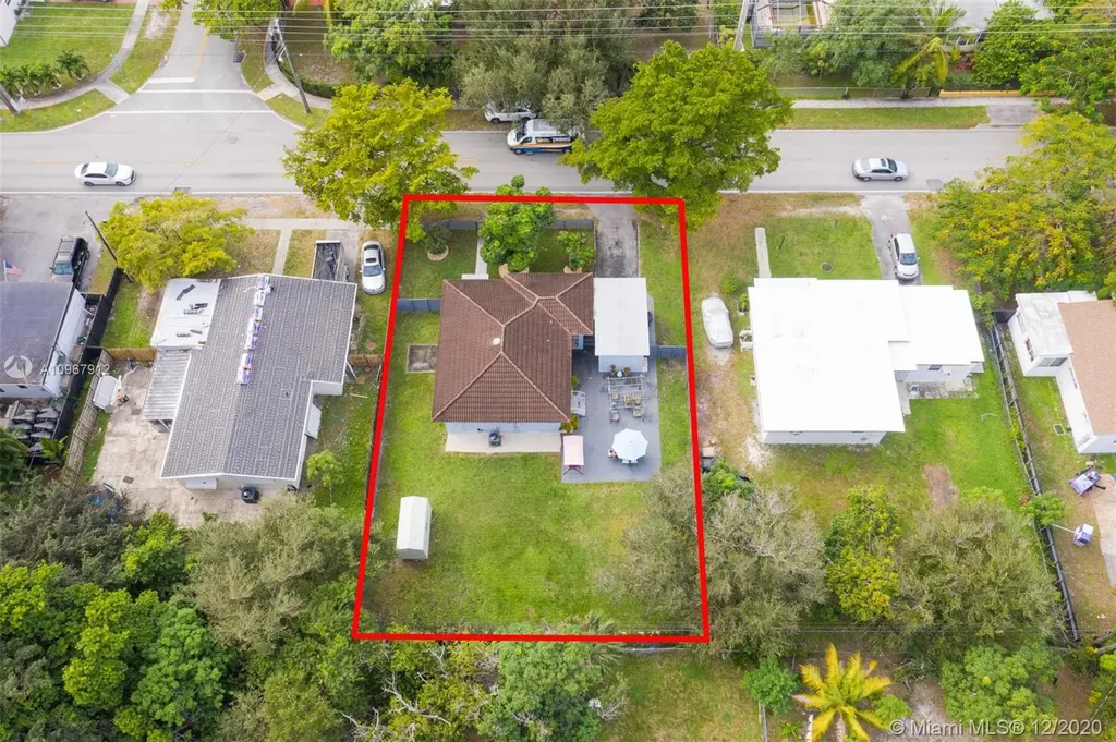 13825 NE 16th Avenue North Miami FL 33161