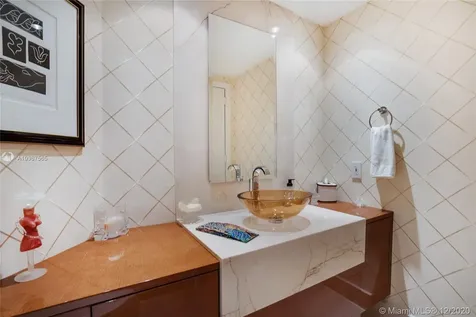 19955 NE 38th Court Aventura FL 33180