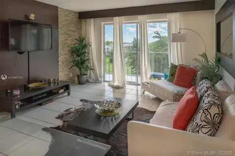5100 Washington Street Hollywood FL 33021