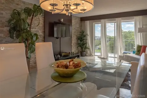 5100 Washington Street Hollywood FL 33021
