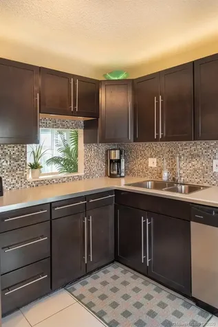 5100 Washington Street Hollywood FL 33021