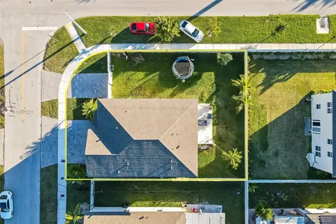27986 SW 133rd Place Homestead FL 33032