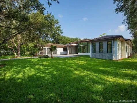 6525 SW 106th Street Pinecrest FL 33156