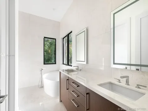 6525 SW 106th Street Pinecrest FL 33156