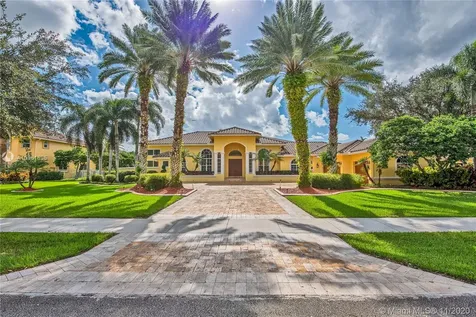 10334 SW 23rd Court Davie FL 33324