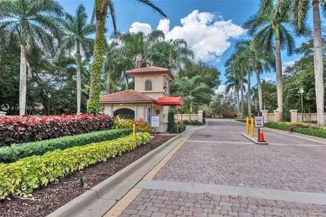 10334 SW 23rd Court Davie FL 33324
