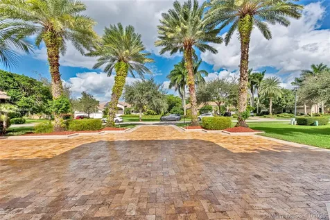 10334 SW 23rd Court Davie FL 33324