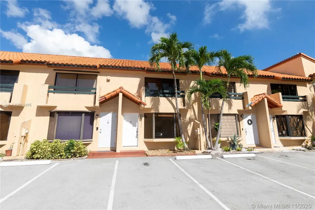 10273 SW 77th Court Miami FL 33156