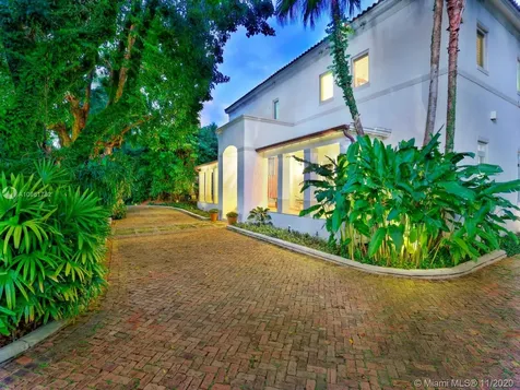 8765 SW 53rd Court Miami FL 33143