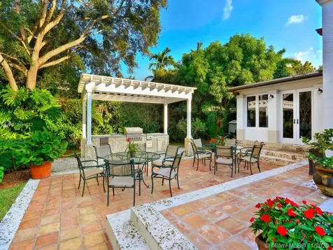 8765 SW 53rd Court Miami FL 33143
