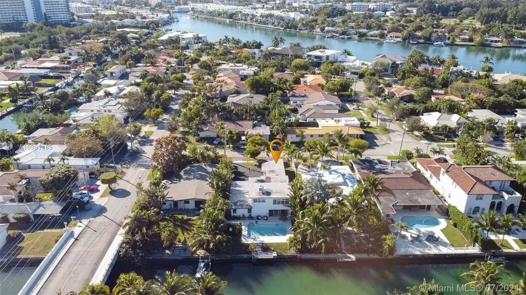 1215 Daytonia Road Miami Beach FL 33141