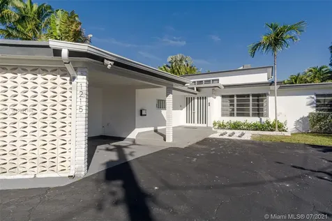 1215 Daytonia Road Miami Beach FL 33141