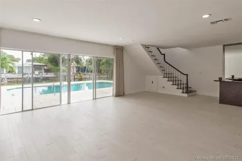 1215 Daytonia Road Miami Beach FL 33141