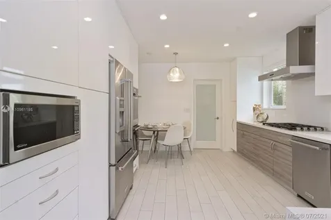1215 Daytonia Road Miami Beach FL 33141