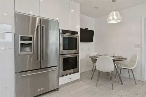 1215 Daytonia Road Miami Beach FL 33141