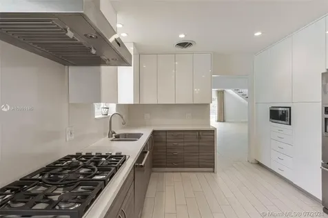1215 Daytonia Road Miami Beach FL 33141