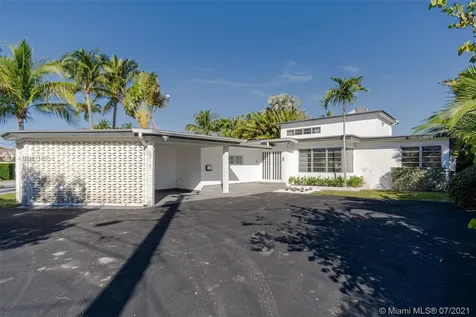 1215 Daytonia Road Miami Beach FL 33141