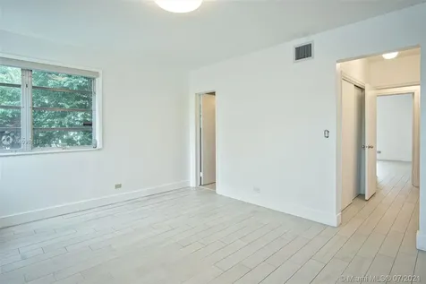 1215 Daytonia Road Miami Beach FL 33141
