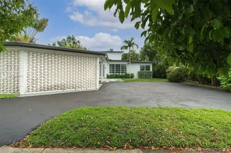 1215 Daytonia Road Miami Beach FL 33141
