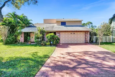 3526 NW 73rd Way Coral Springs FL 33065