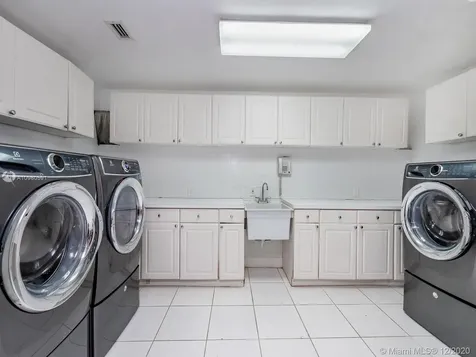 250 Leucadendra Drive Coral Gables FL 33156