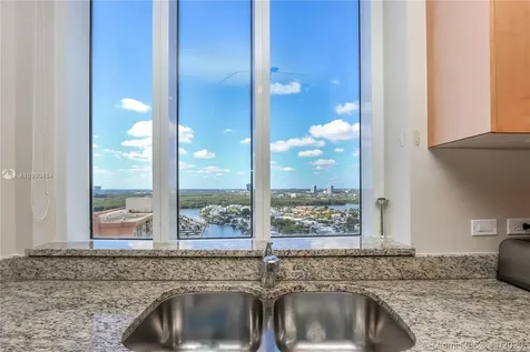 16001 Collins Avenue Sunny Isles Beach FL 33160