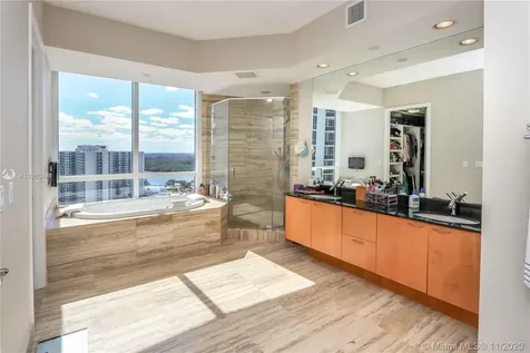 16001 Collins Avenue Sunny Isles Beach FL 33160