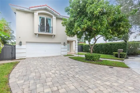 6061 SW 13th Street West Miami FL 33144