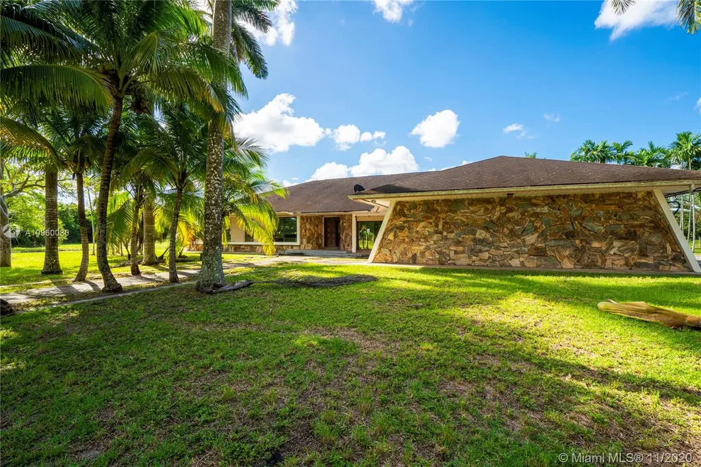 30620 SW 199th Avenue Homestead FL 33030