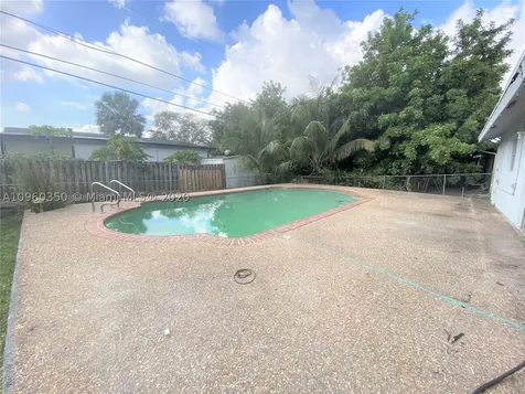 3110 N 72nd Terrace Hollywood FL 33024