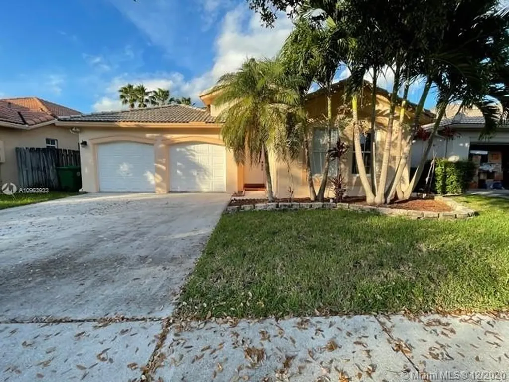 14321 N Royal Cove Circle Davie FL 33325