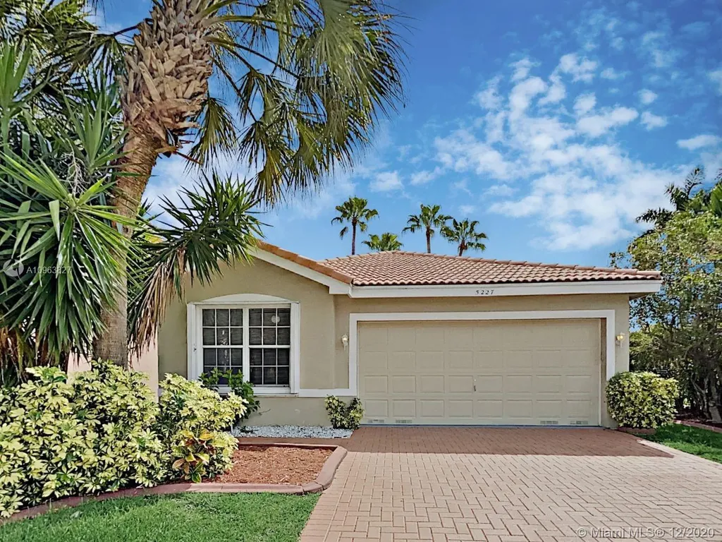5227 NW 116th Avenue Coral Springs FL 33076